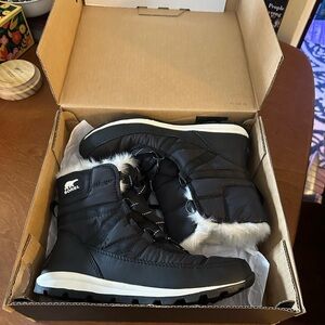 Sorel Whitney Short Lace NEW